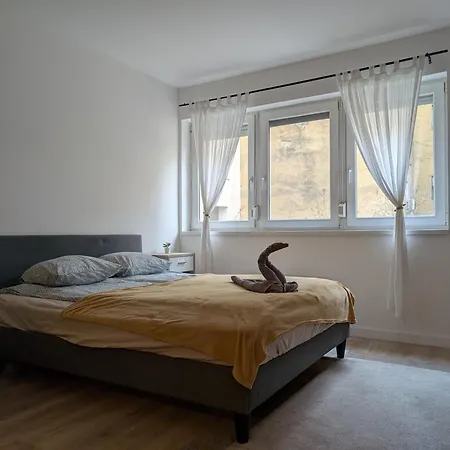 Happy Eleven Market Hall Apartment Budapest